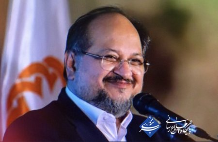 تازمانی که معلمان احساس عزت و منزلت نداشته باشند و درآمد و معیشت آنها آبرومند نباشد نمی توان به ایجاد تحول در آموزش و پرورش امیدوار بود