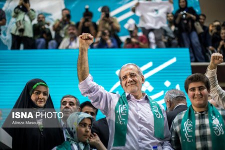 پزشکیان: باید سد تحریم را بشکنیم و کاسبان تحریم را ناامید کنیم